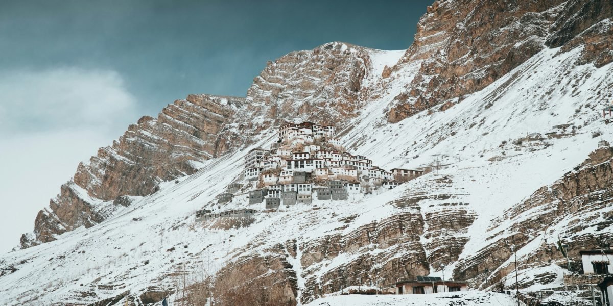 tarun-hirapara-rD--zwY4kTs-unsplash (1)